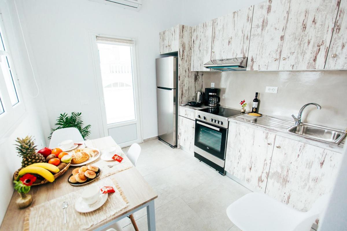 Floresita Apartment Fira  Luaran gambar